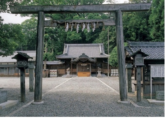 ⑤ 地元神社の参拝祈祷などご予約致します
