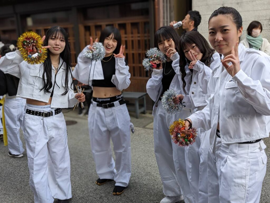 ヤーヤ祭り三重県尾鷲市ミヤイ婦人服呉服店