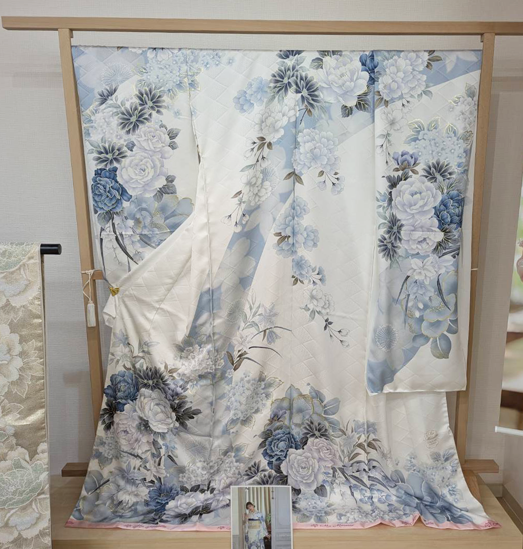 クール＆甘めかわいいのくすみカラー！