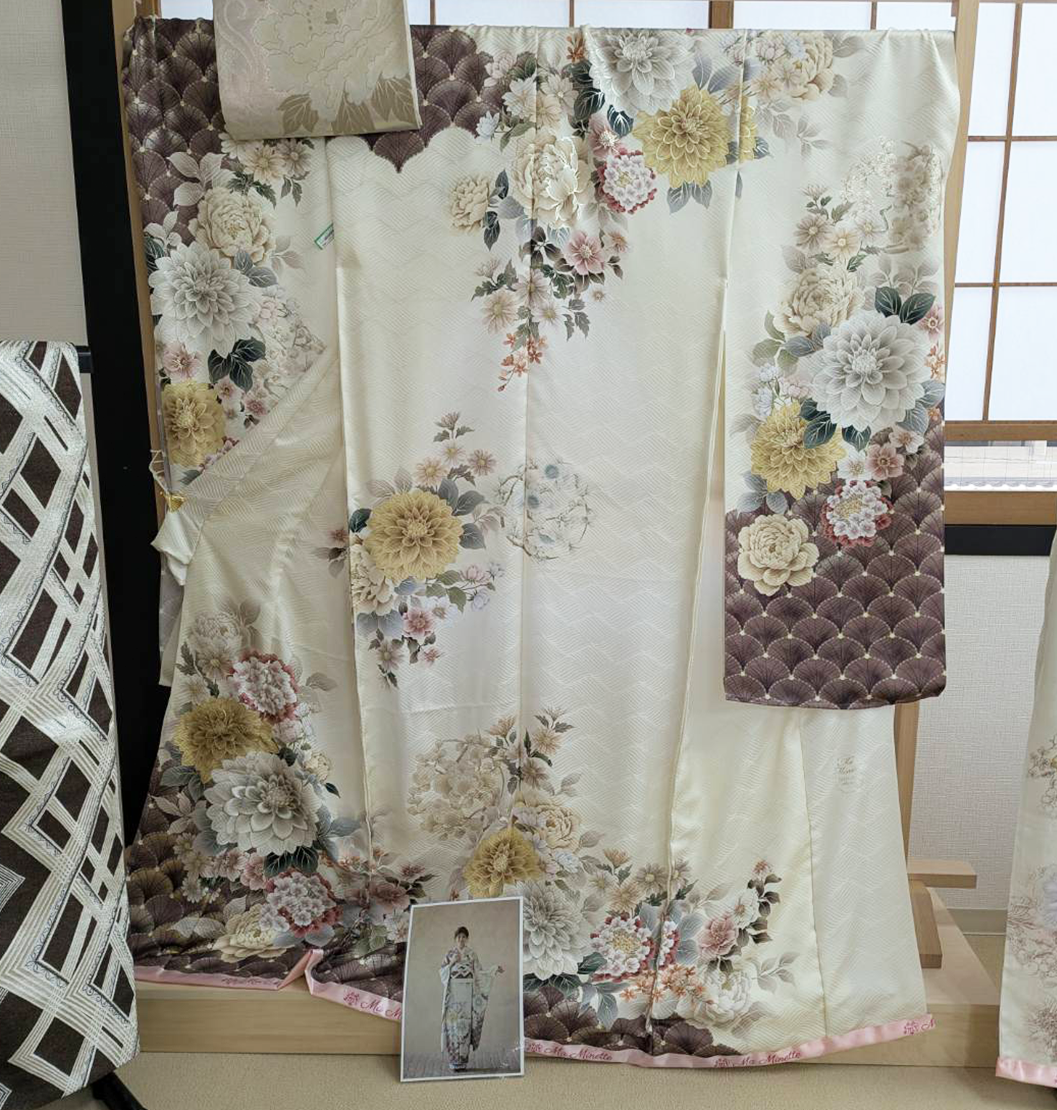 クール＆甘めかわいいのくすみカラー！