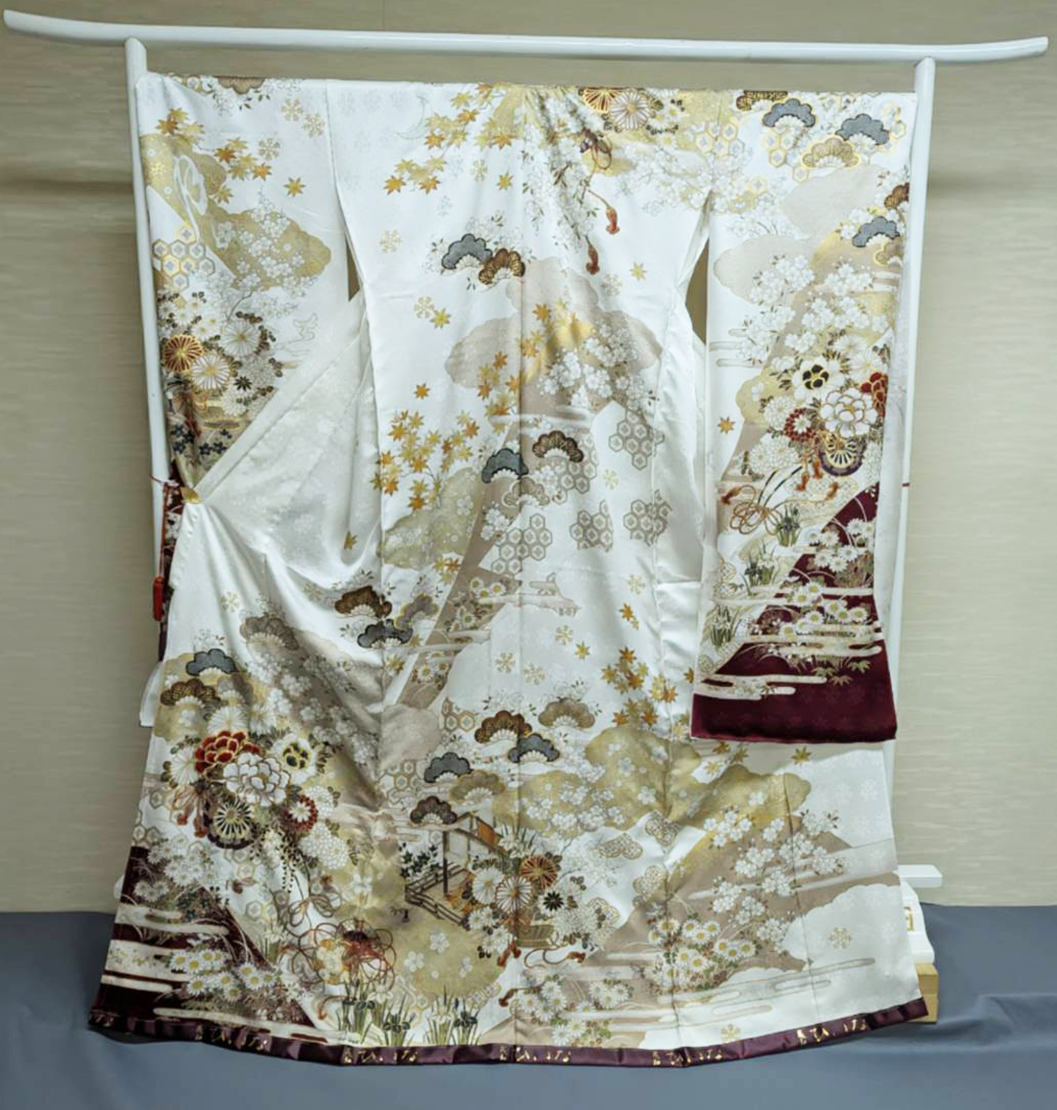 日本伝統の紋様をあしらった王道・古典柄の振袖！