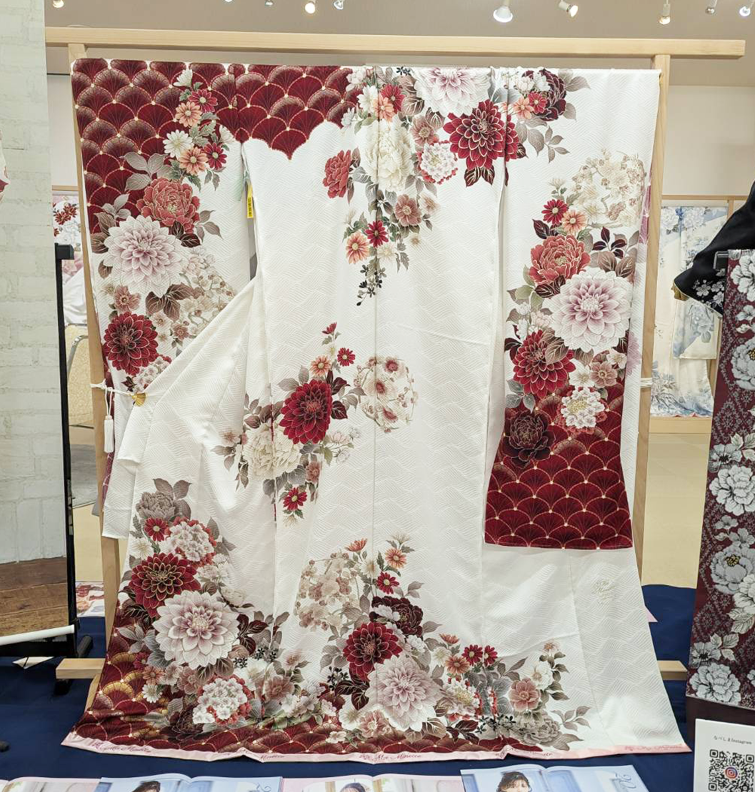 日本伝統の紋様をあしらった王道・古典柄の振袖！